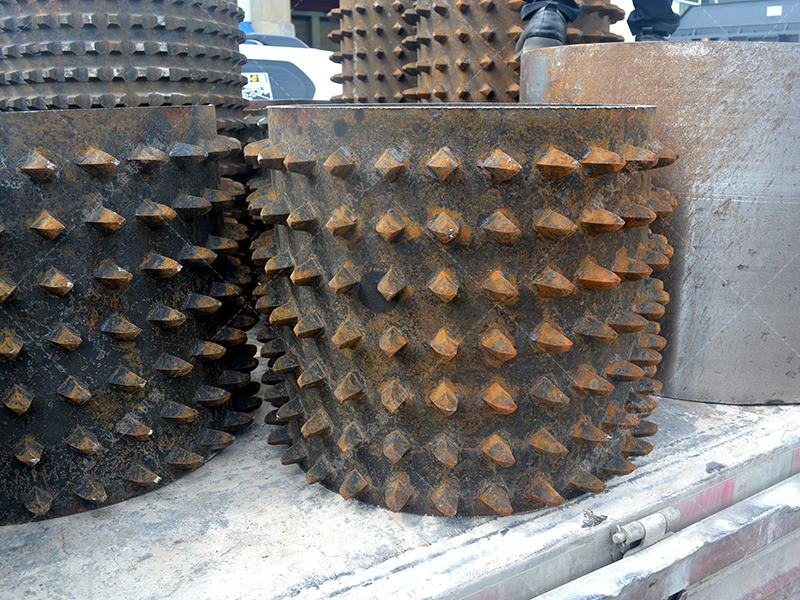 看雙齒輥破碎機如何將原料 “變廢為寶”,鑄就高利潤顆粒塊 看雙齒輥破碎機如何將原料 “變廢為寶”,鑄就高利潤顆粒塊